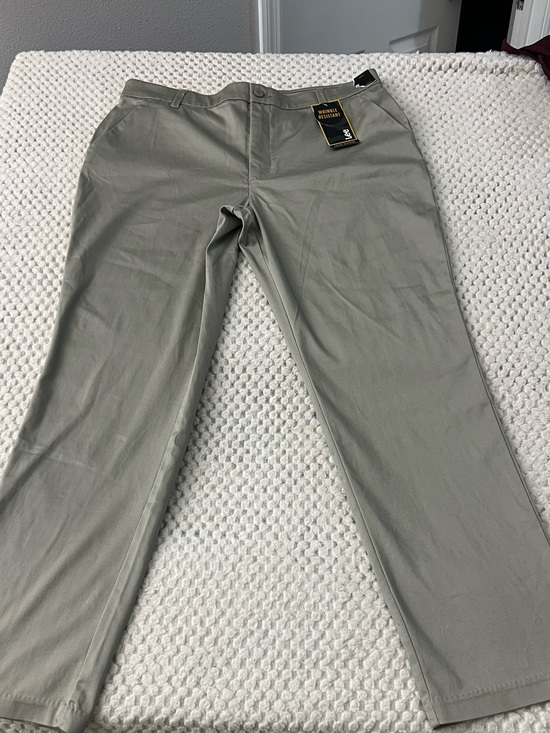 Other - Lee Men's Classic Straight Fit Pants - Sage Green 16- MD